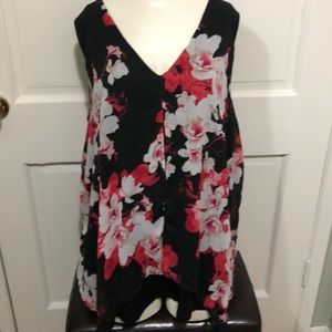 1x, flowy, beautiful, thick strapped tank!